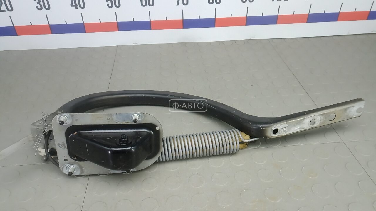 Петля крышки багажника