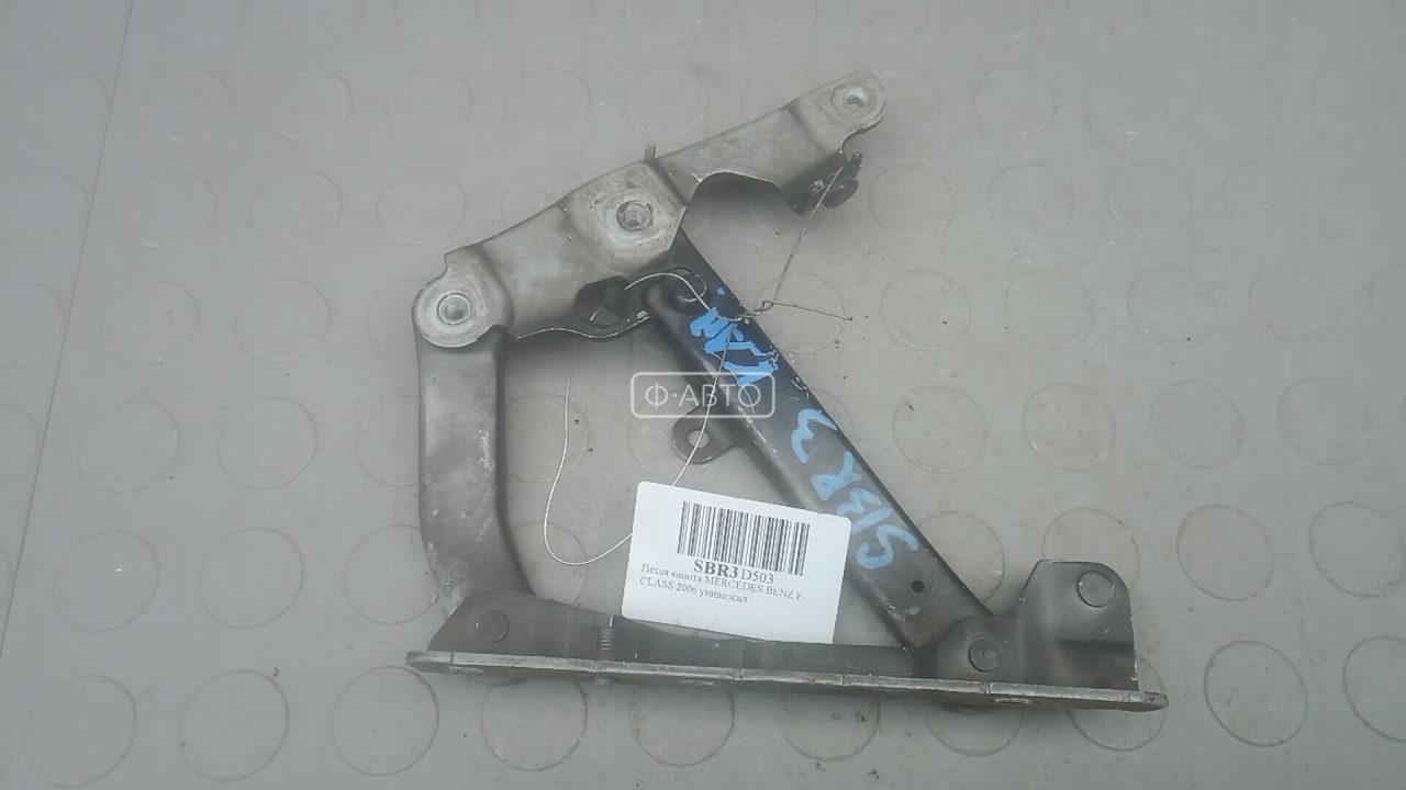 Петля капота