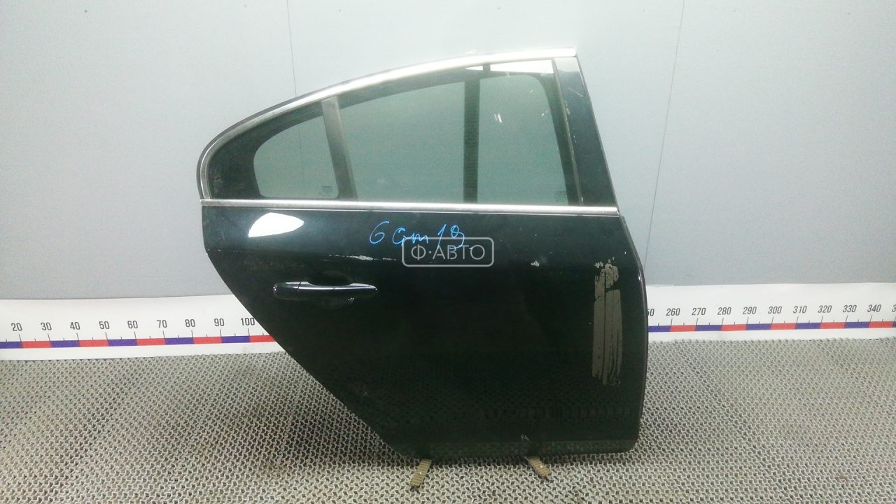 Дверь задняя правая