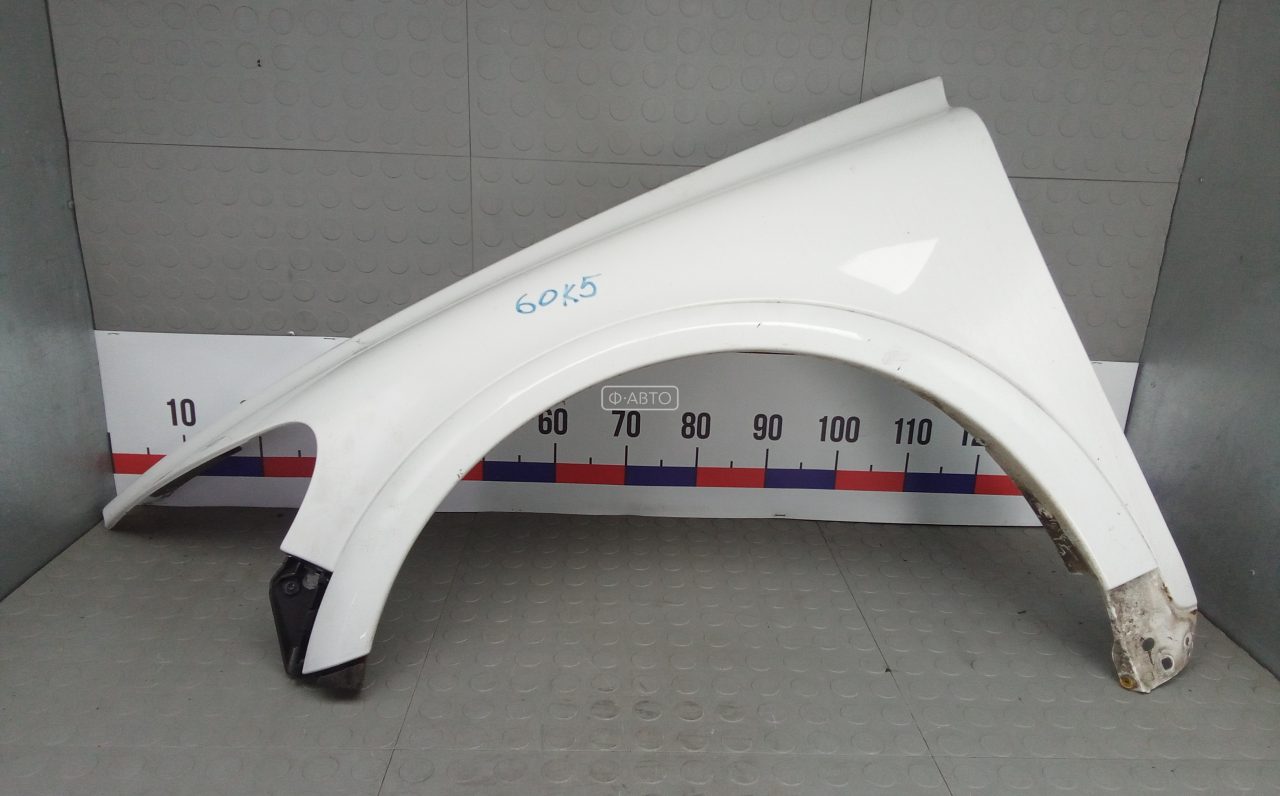 Крыло переднее левое