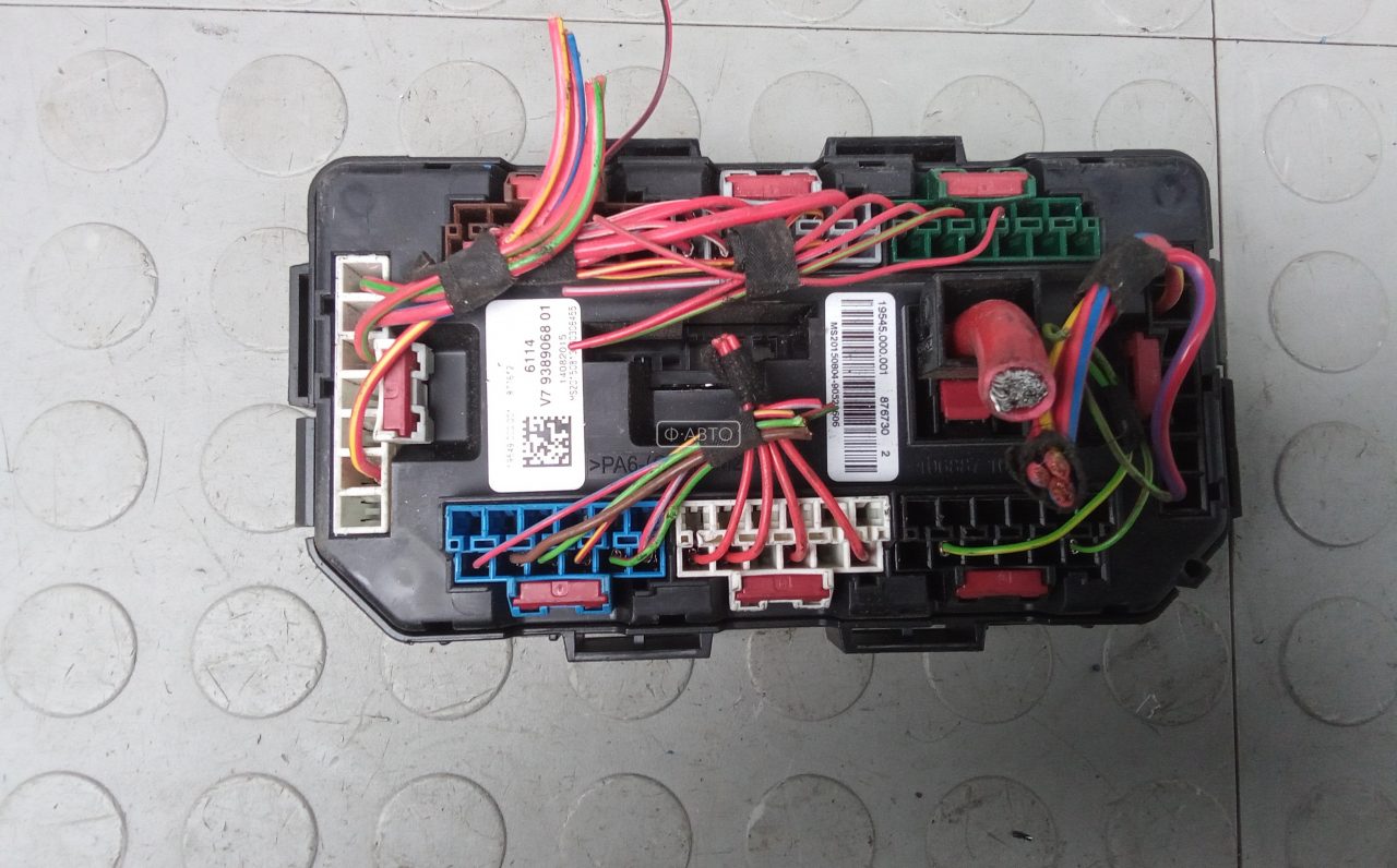 Блок предохранителей