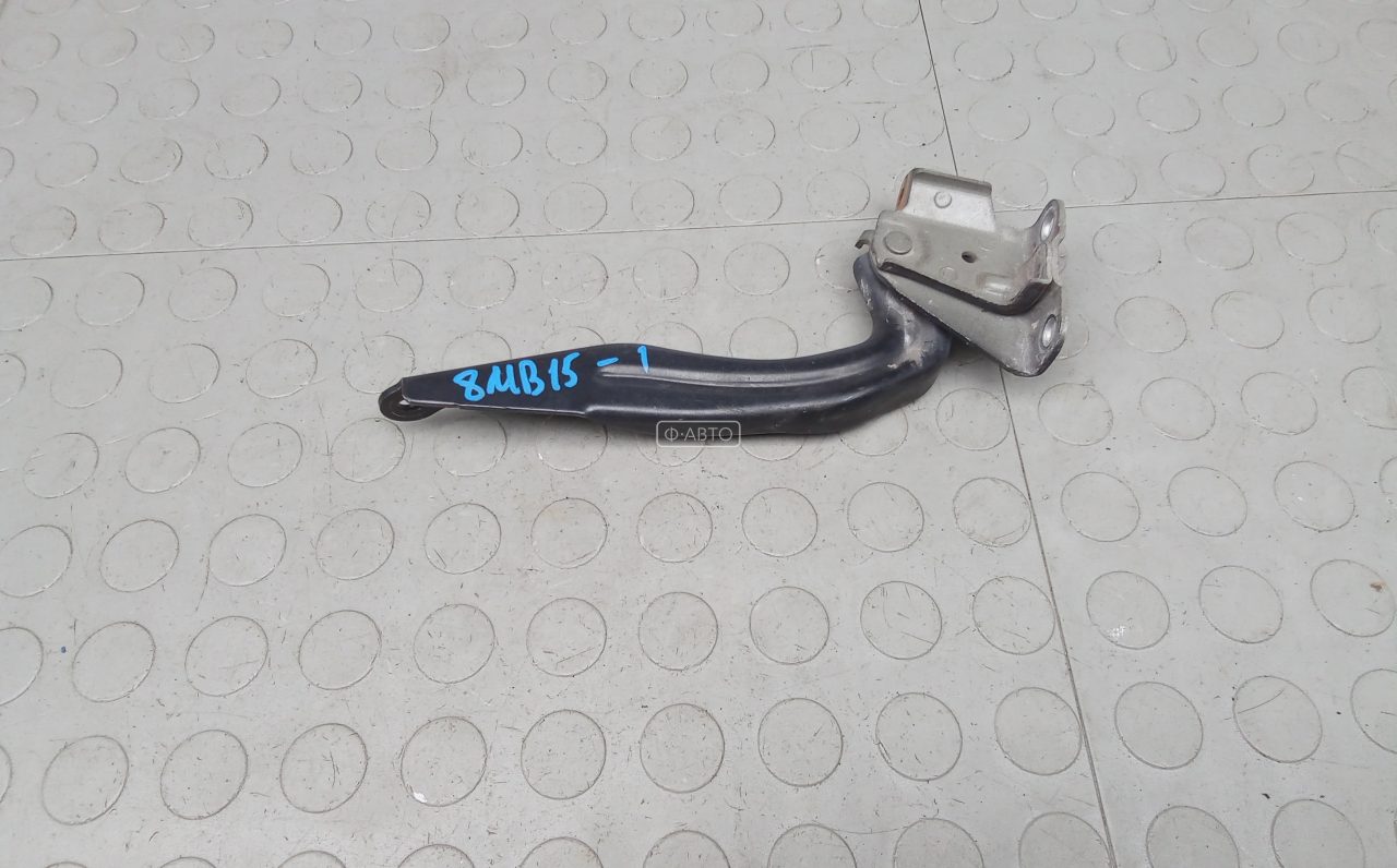 Петля капота