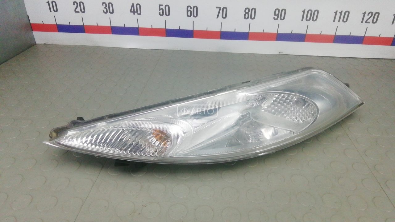 Фара левая
