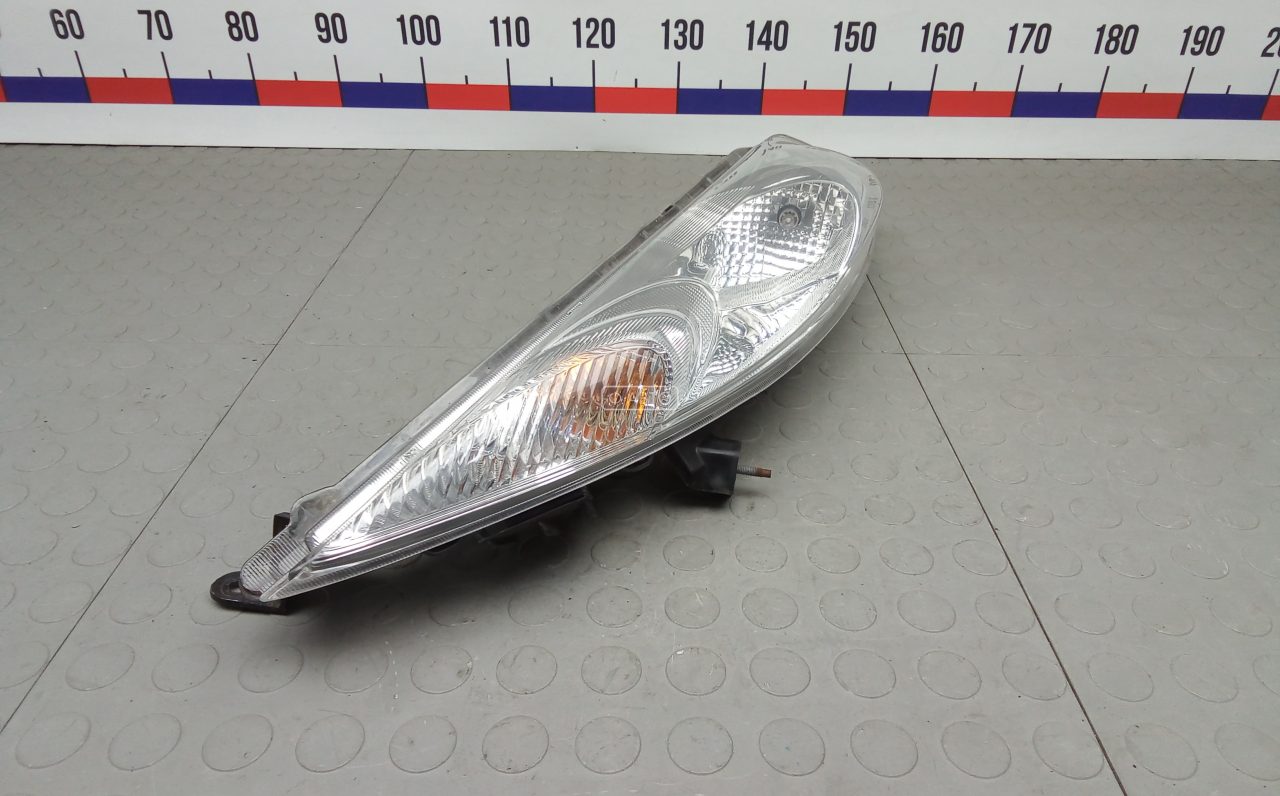 Фара левая