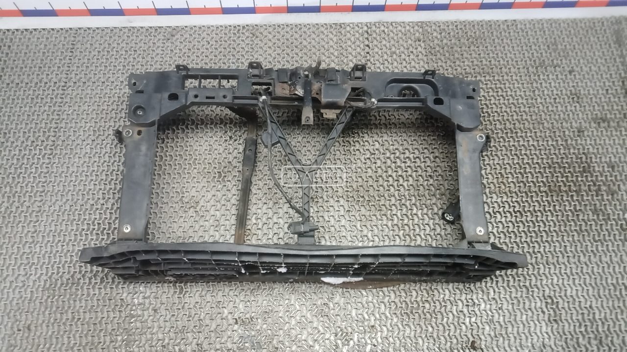 Передняя панель крепления облицовки (телевизор)