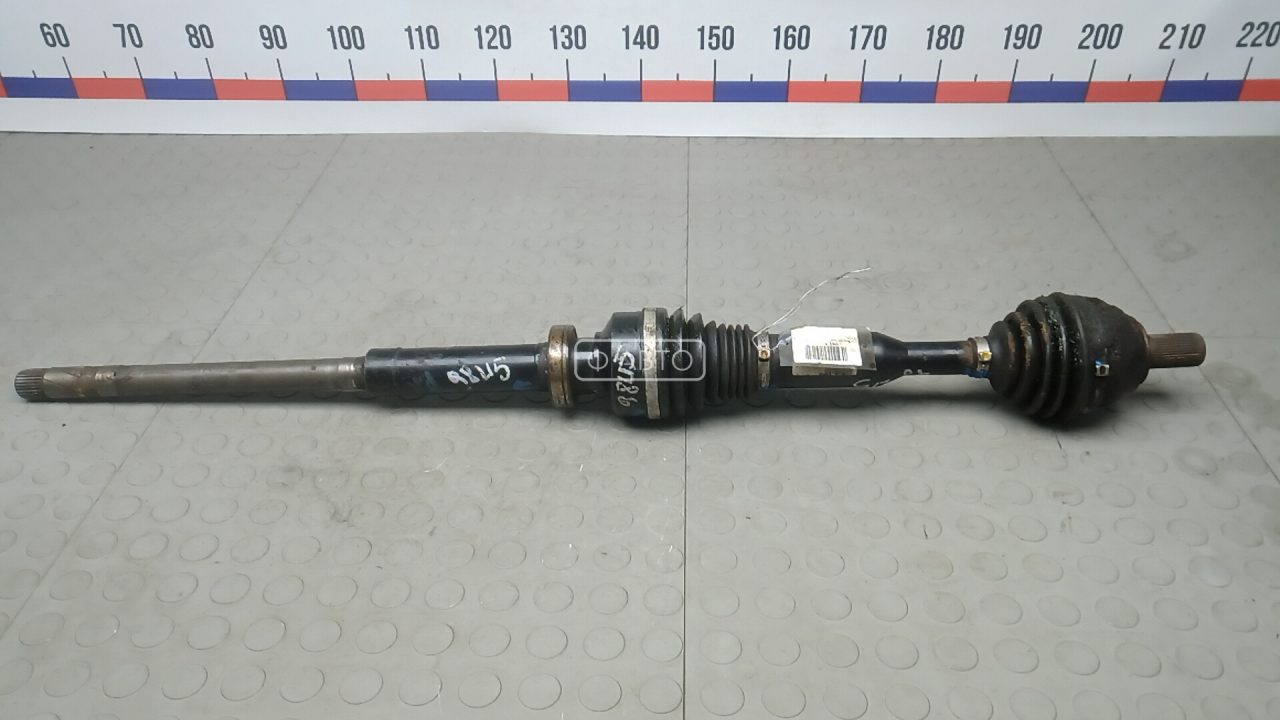 Привод передний правый