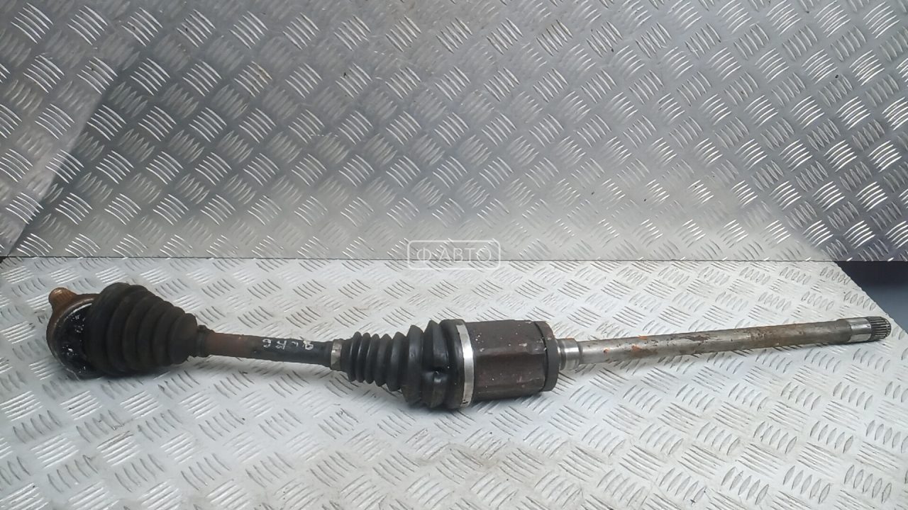 Привод передний правый