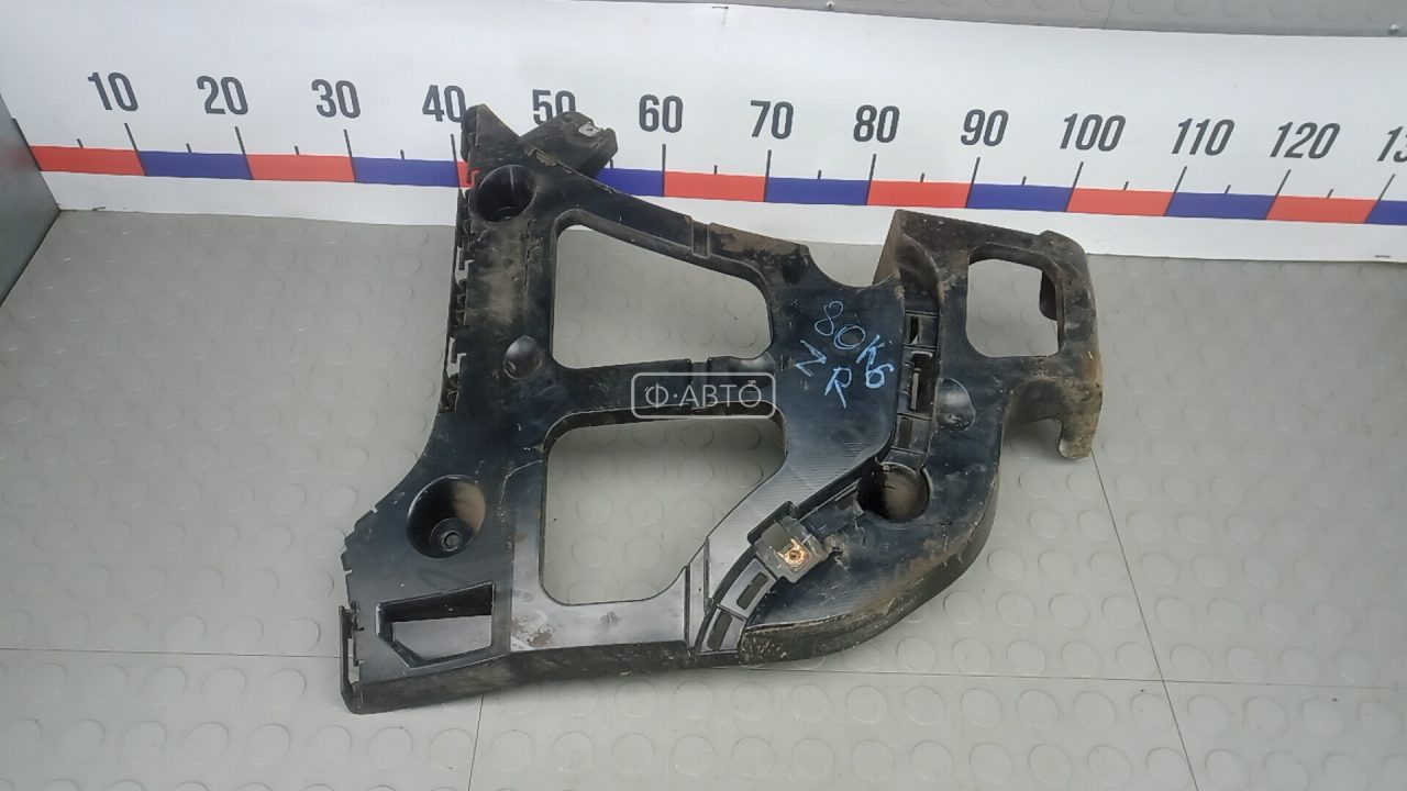 Крепление бампера заднее