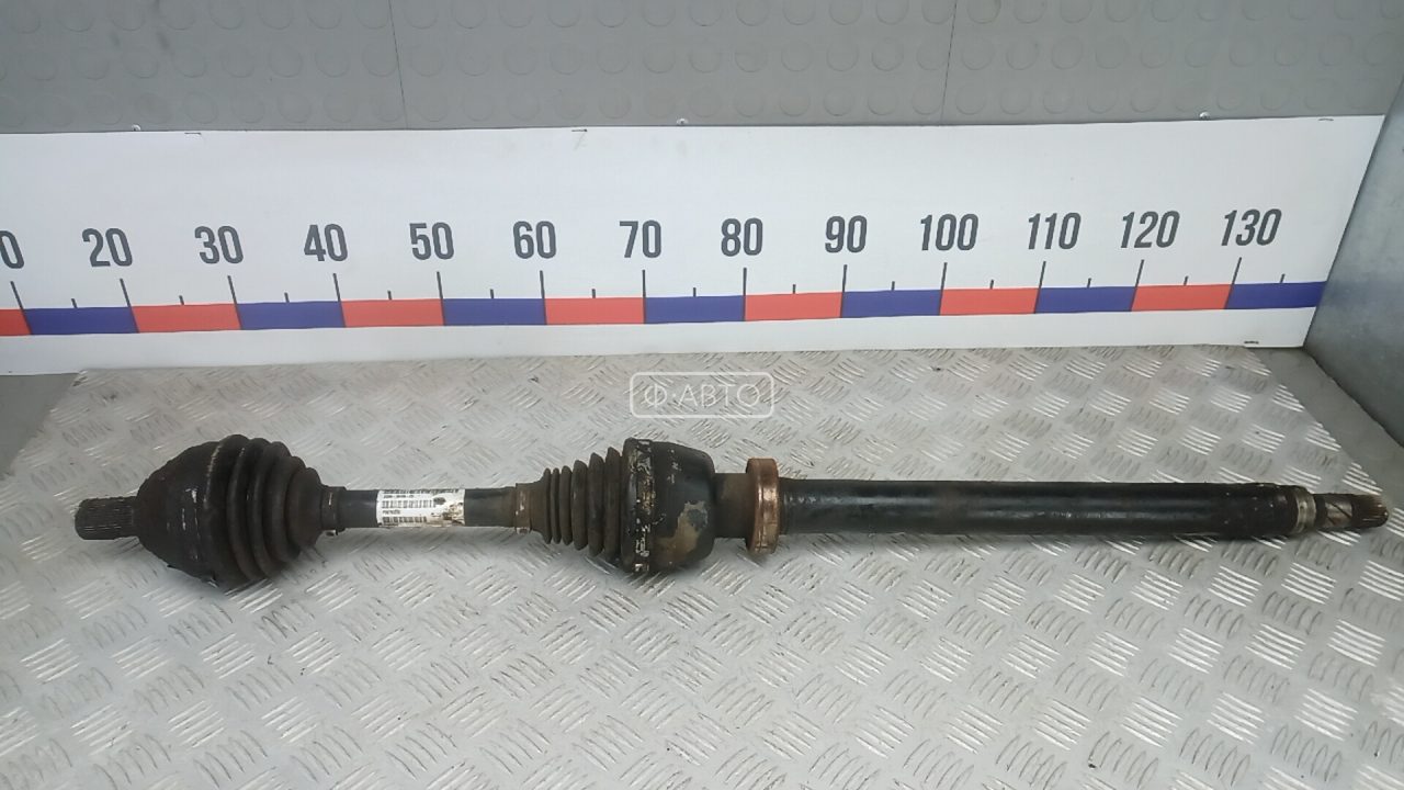 Привод передний правый