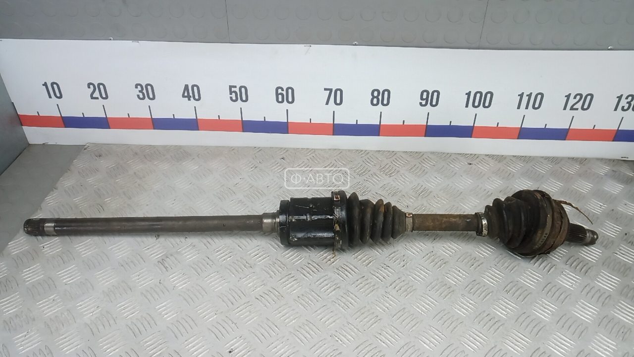 Привод передний правый