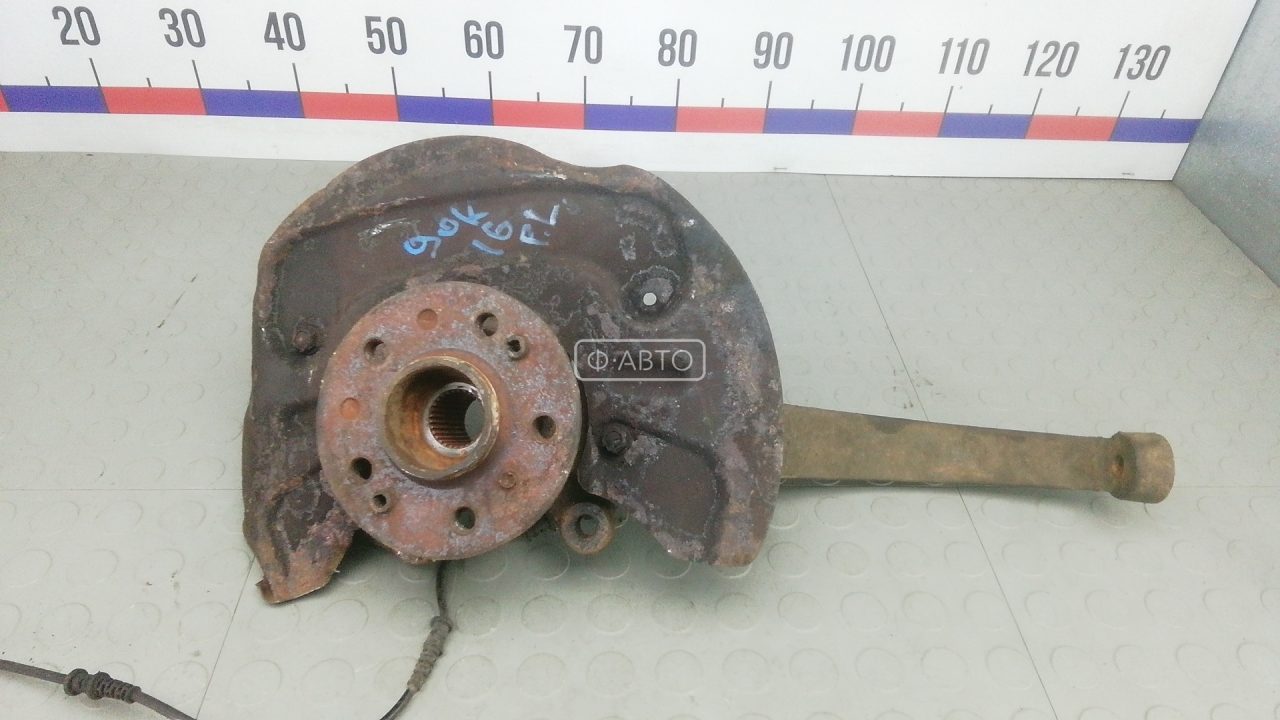 Ступица передняя левая