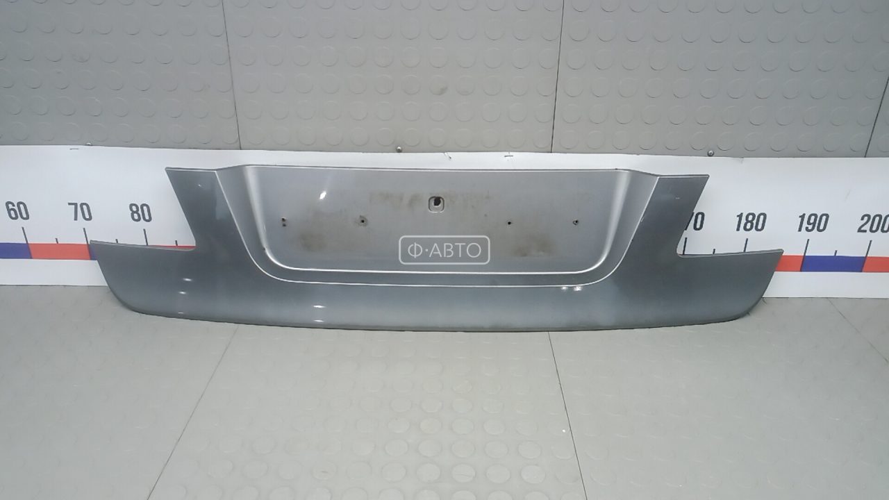 Бленда крышки багажника