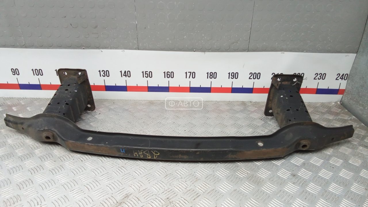 Усилитель бампера передний (кронштейн)