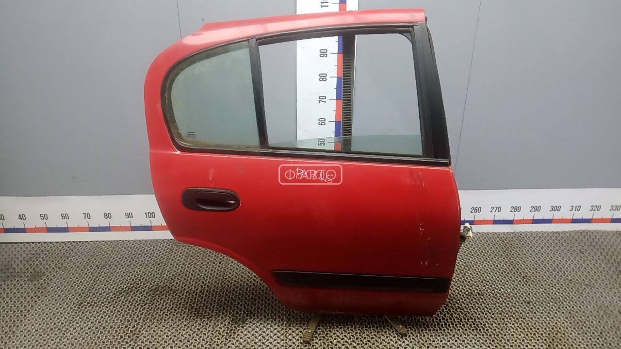 Дверь задняя правая