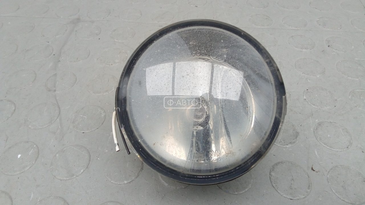 Фара галогенная правая передняя