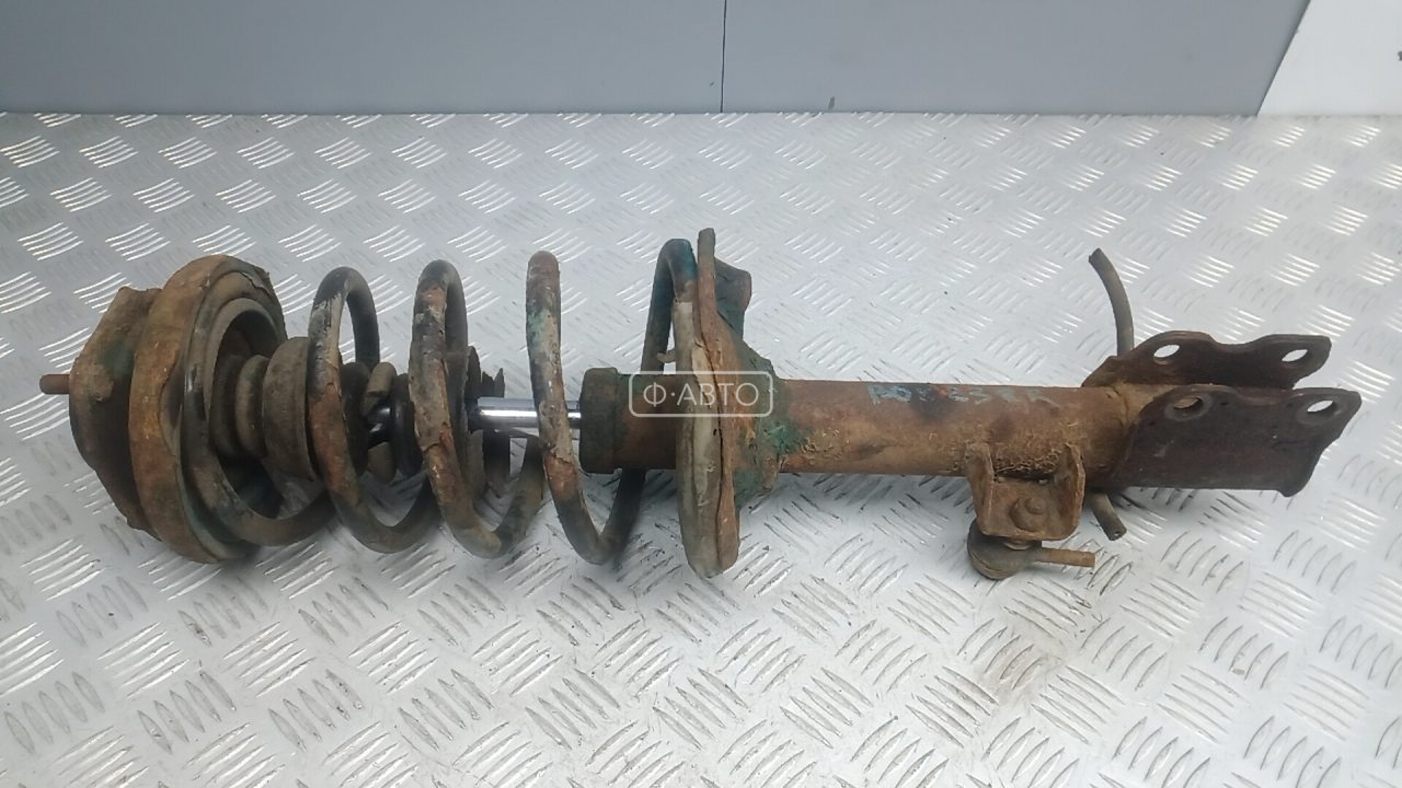 Стойка задняя правая