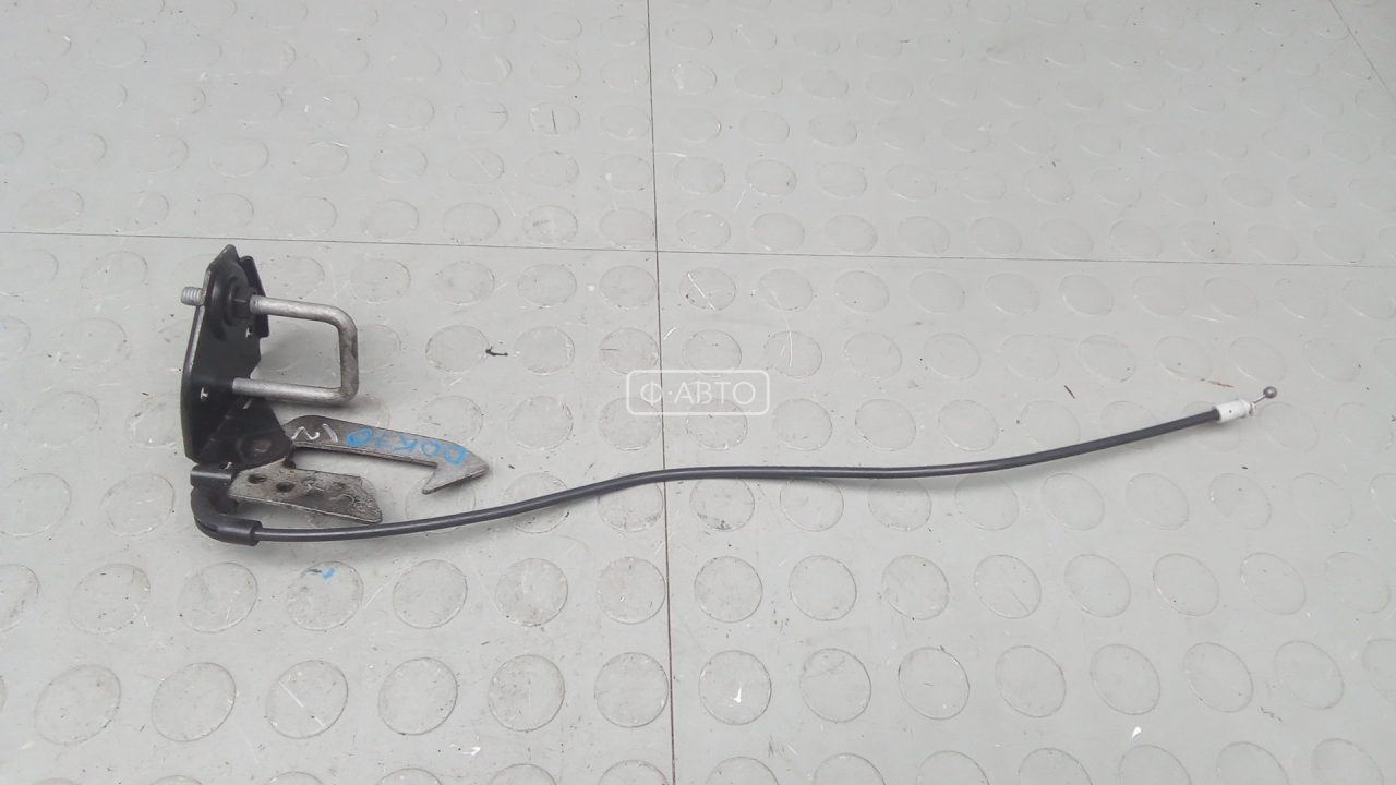 Замок капота