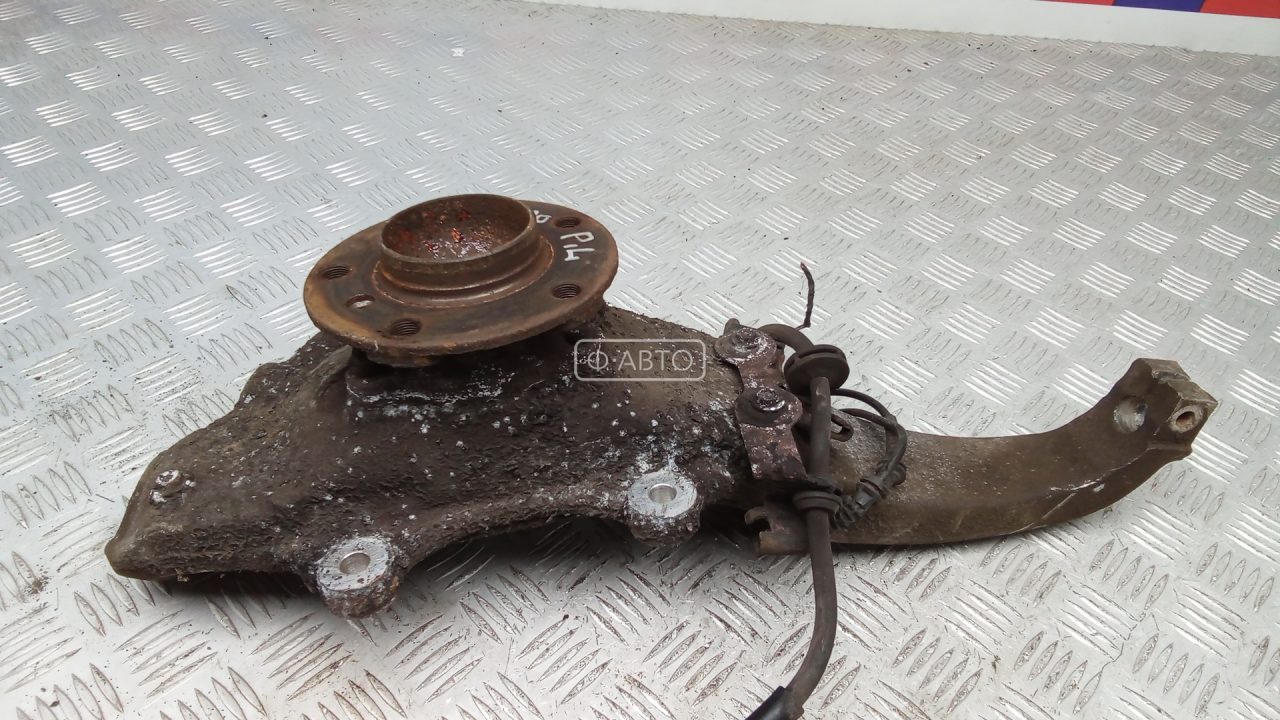 Ступица передняя левая