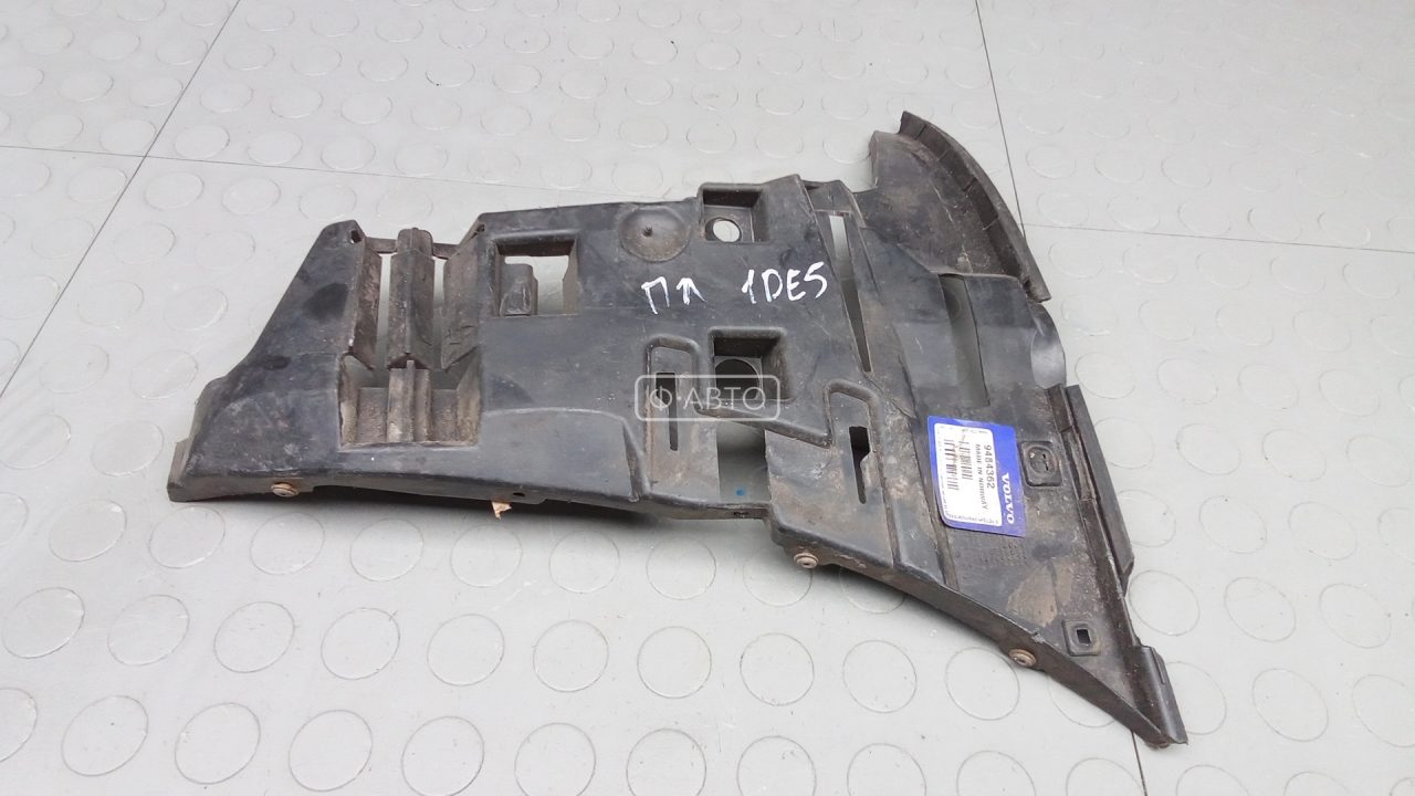 Крепление бампера переднее