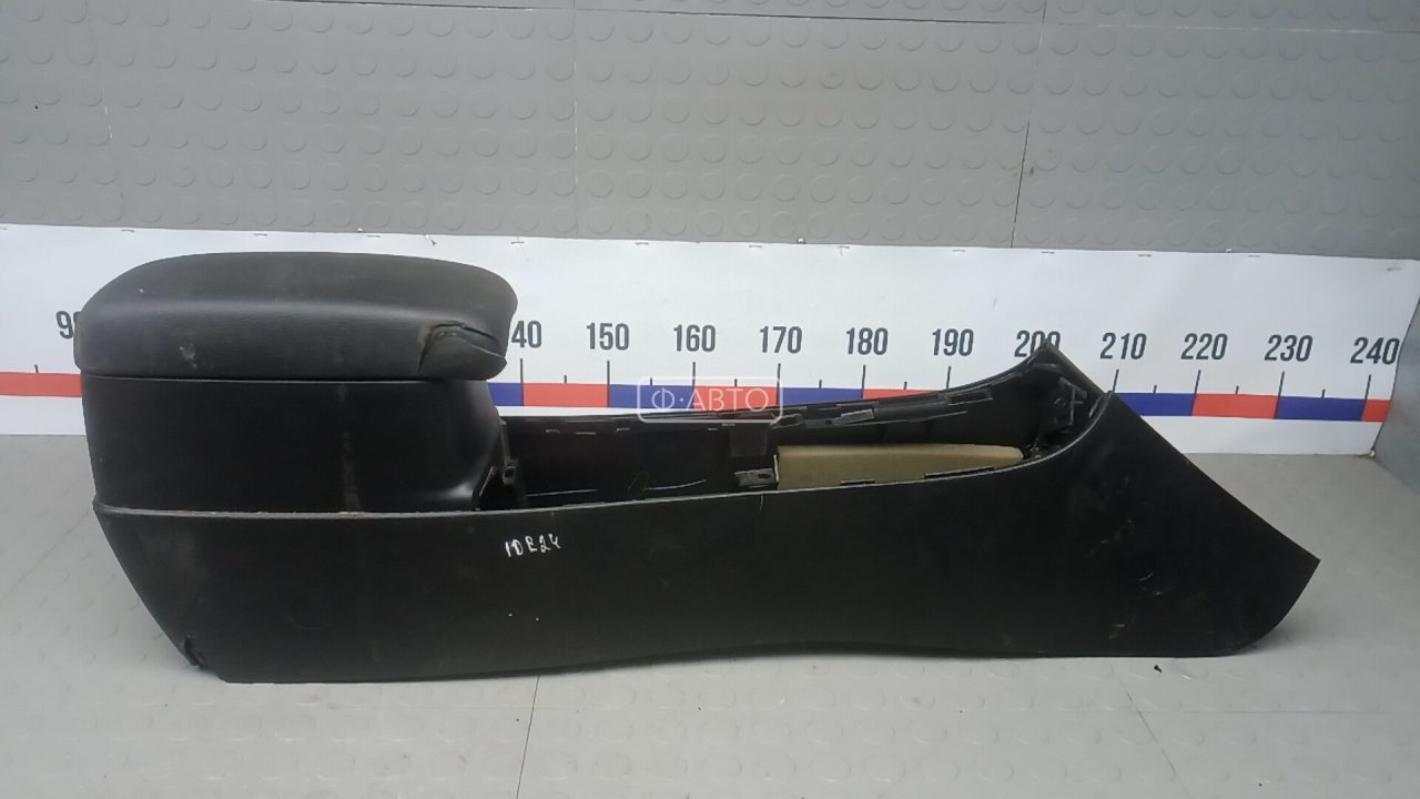 Подлокотник центральный