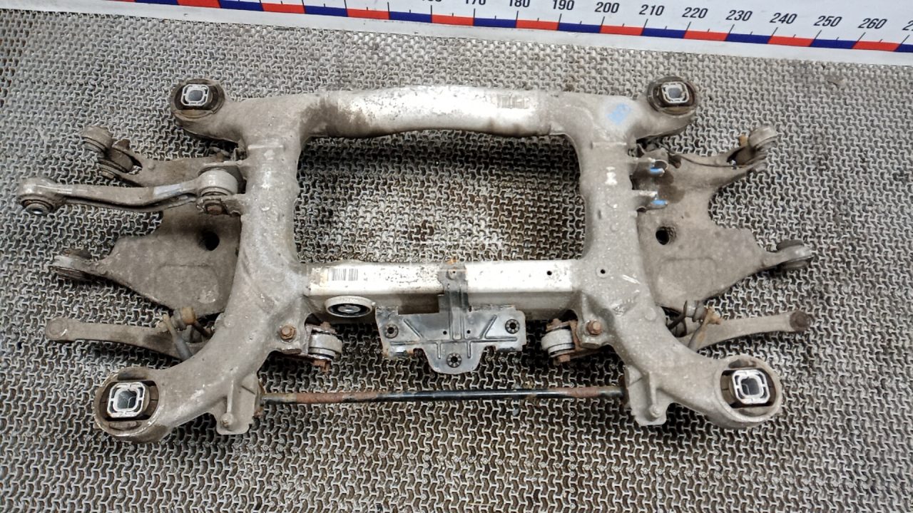 Балка задняя