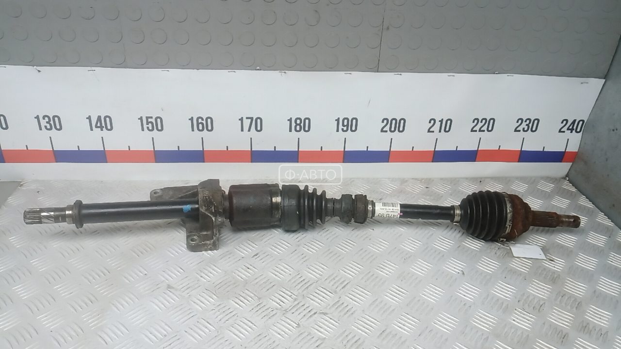 Привод передний правый