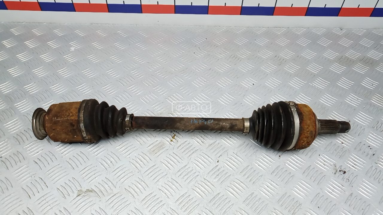 Привод передний правый