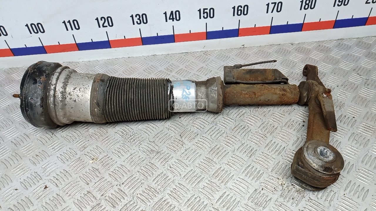 Стойка передняя левая