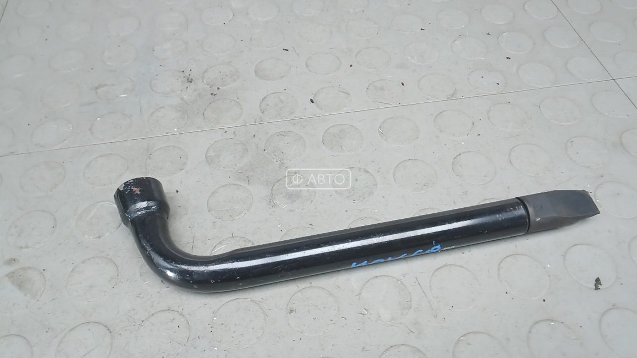 Ключ колесный