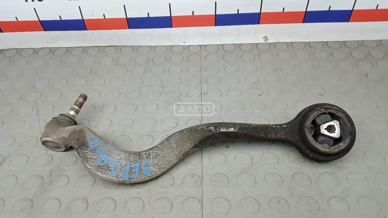 Рычаг передний нижний правый