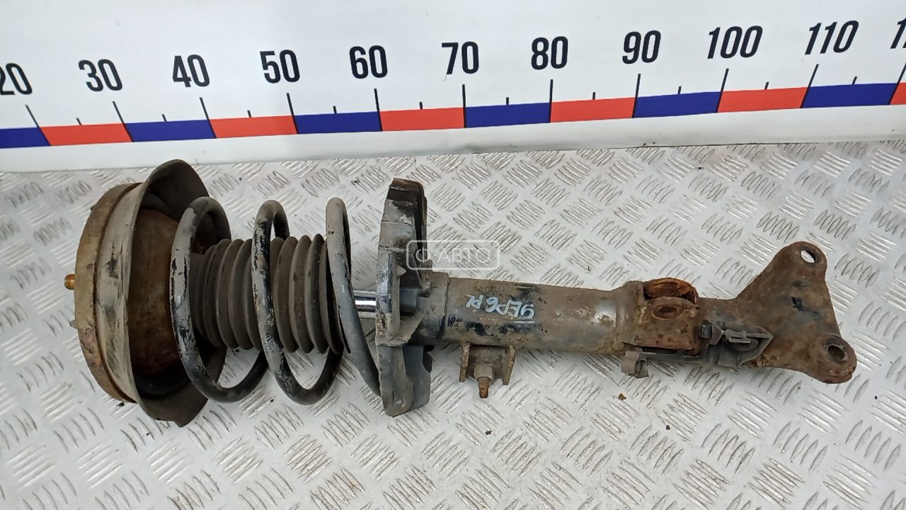 Стойка передняя левая