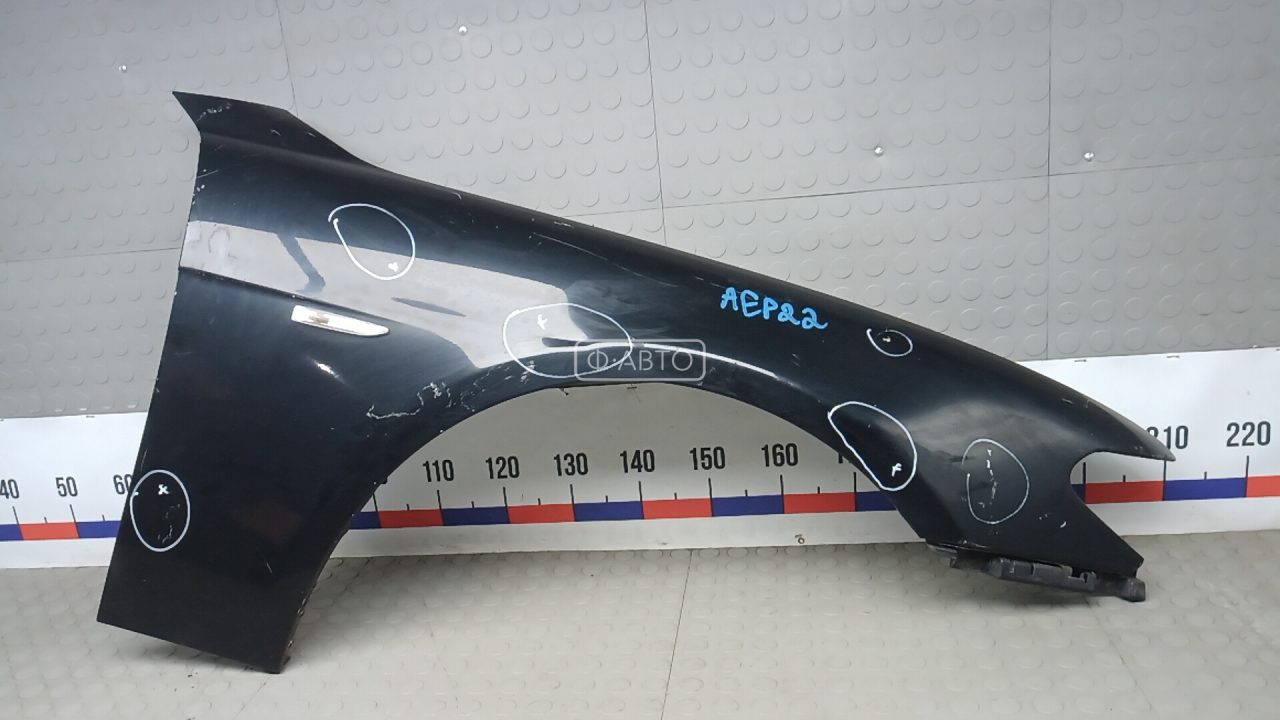 Крыло переднее правое