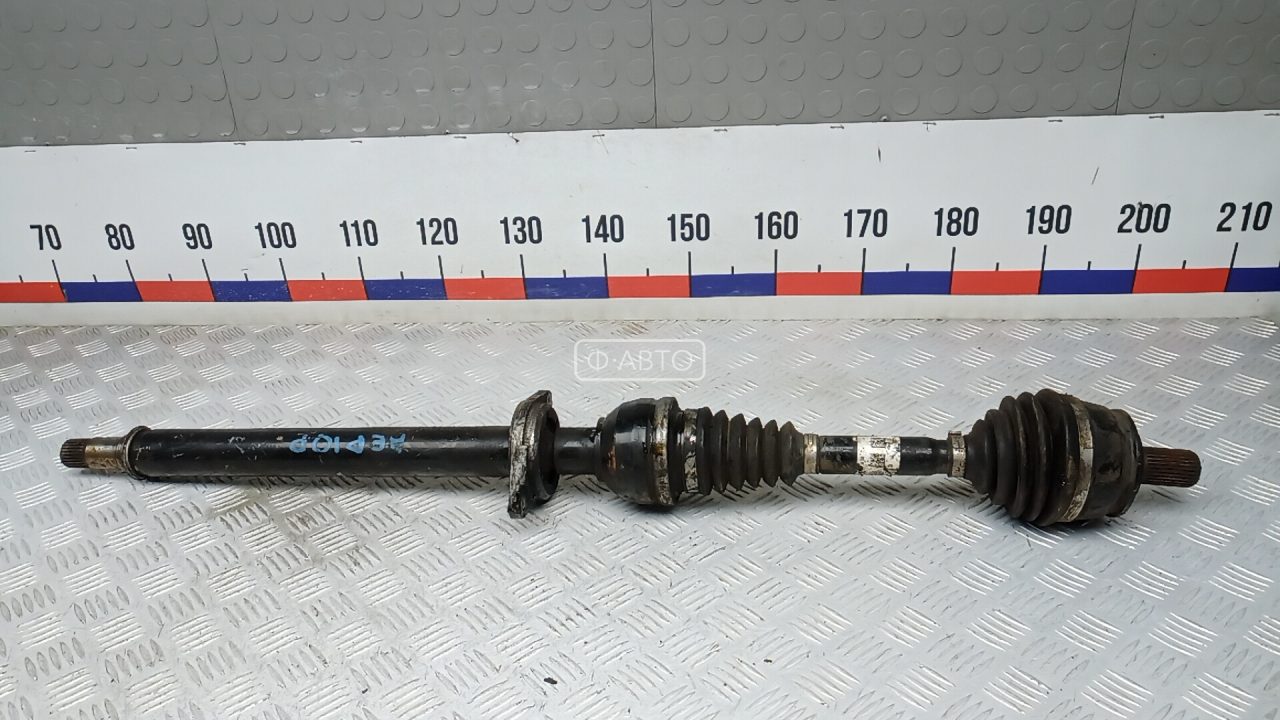 Привод передний правый