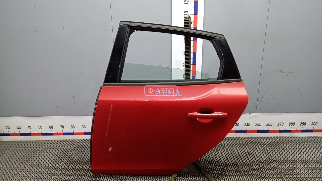 Дверь задняя левая