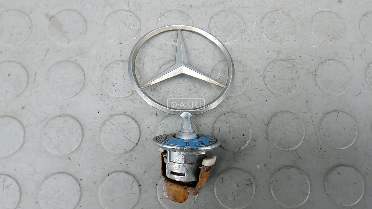 Значок на капот