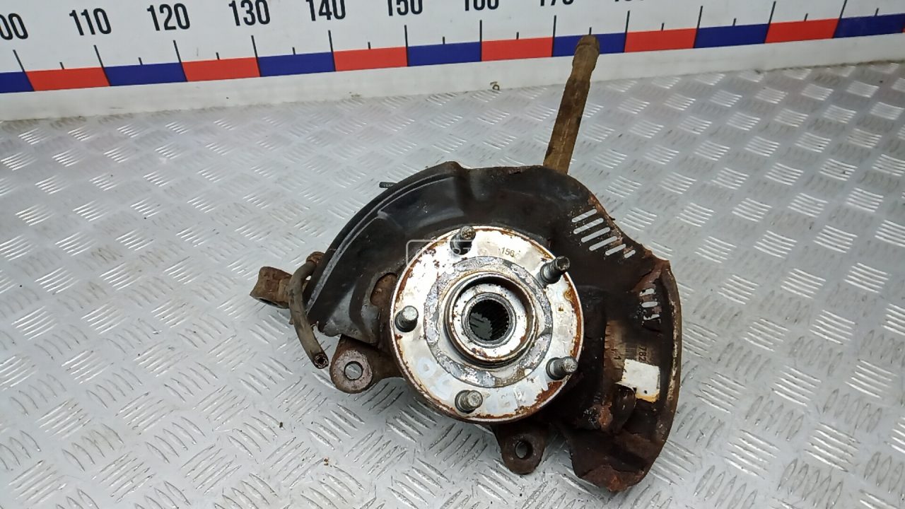 Ступица передняя левая