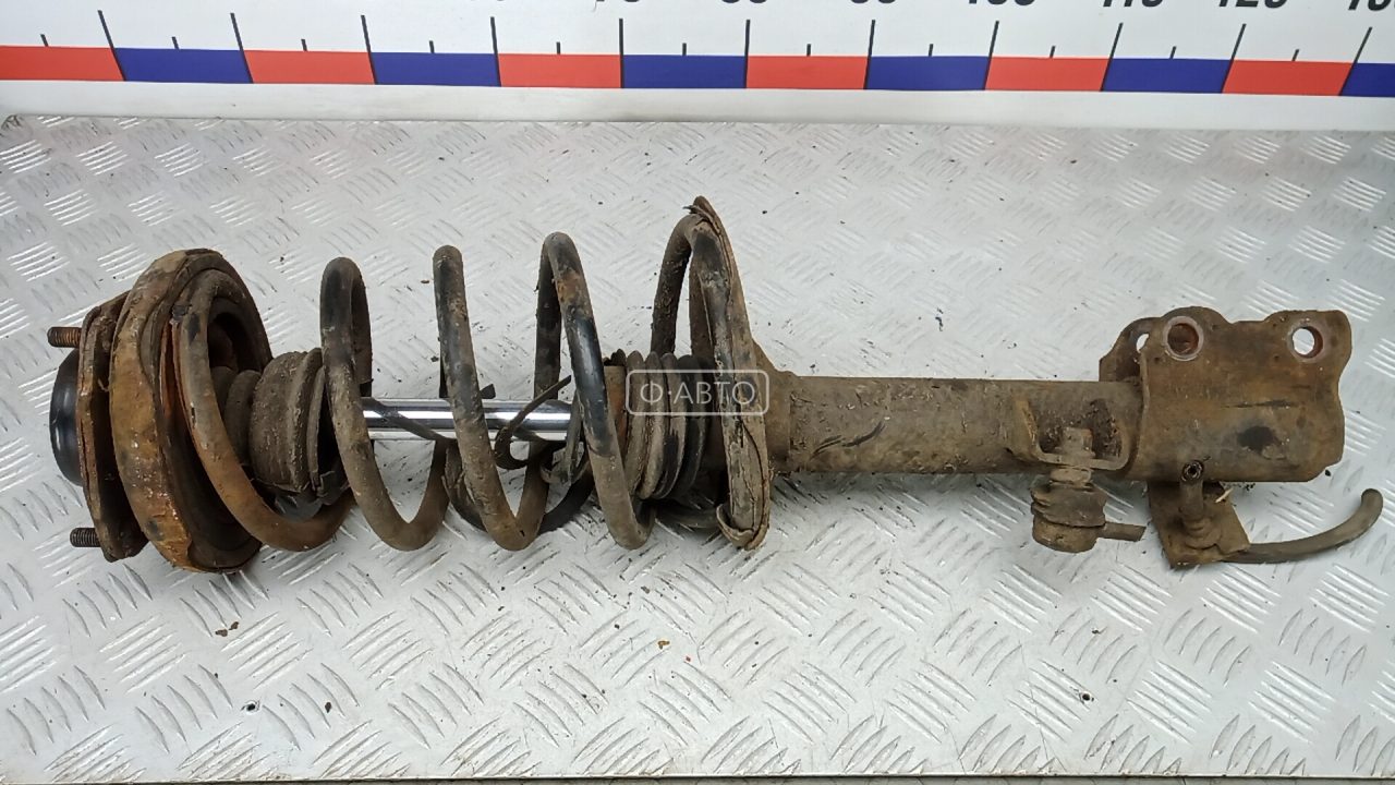 Стойка задняя правая