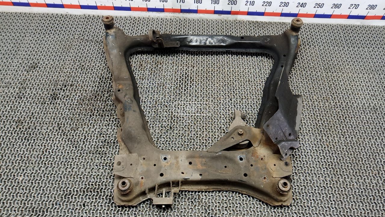 Балка подвески передняя