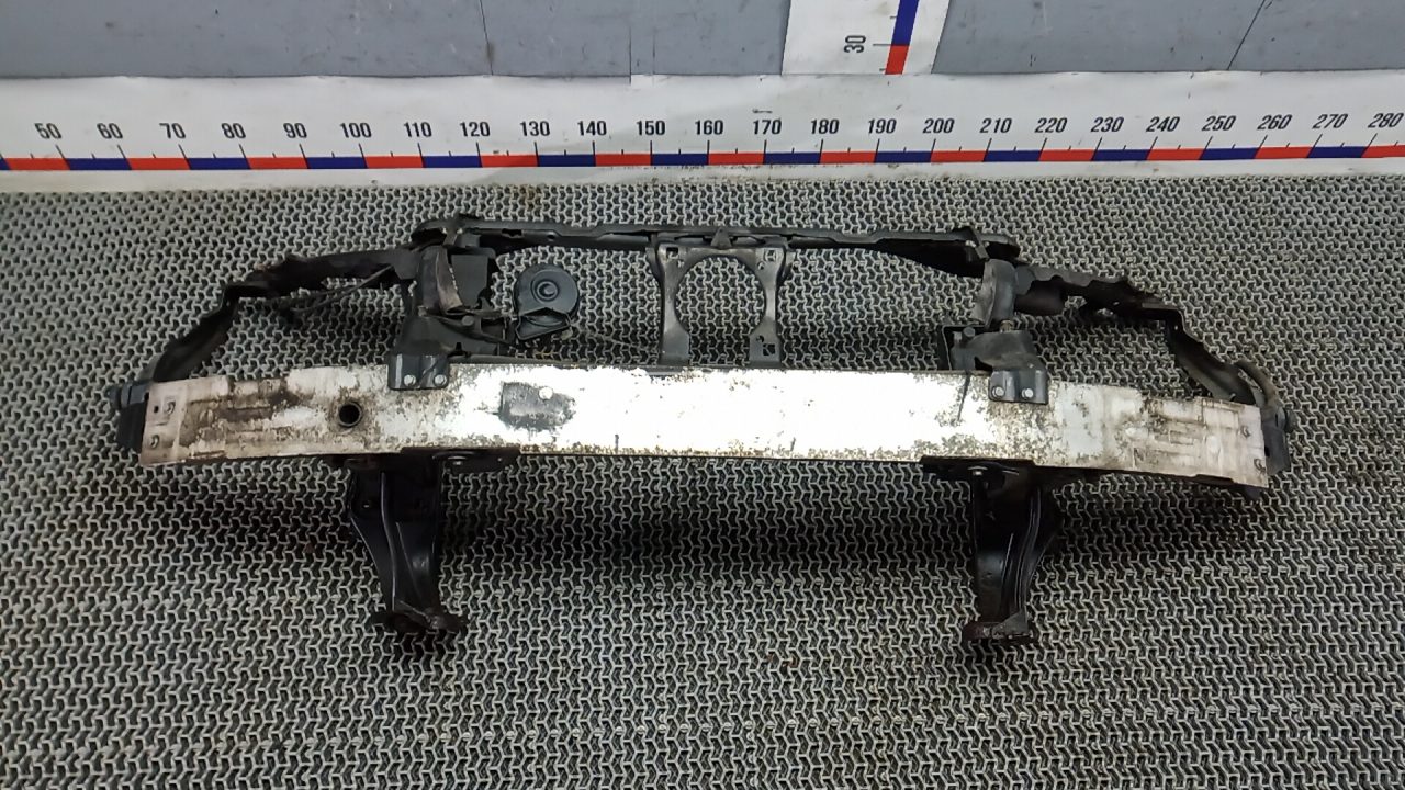 Передняя панель крепления облицовки (телевизор)