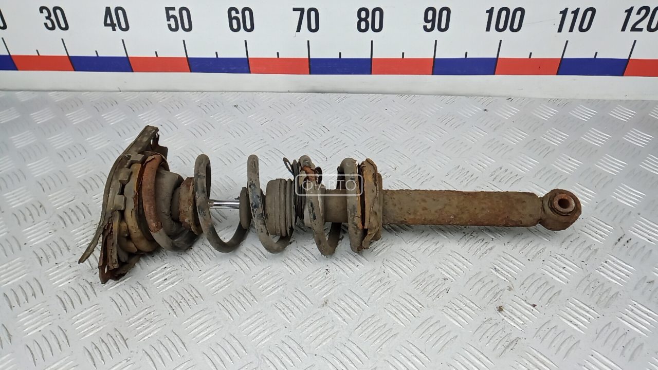 Стойка задняя правая