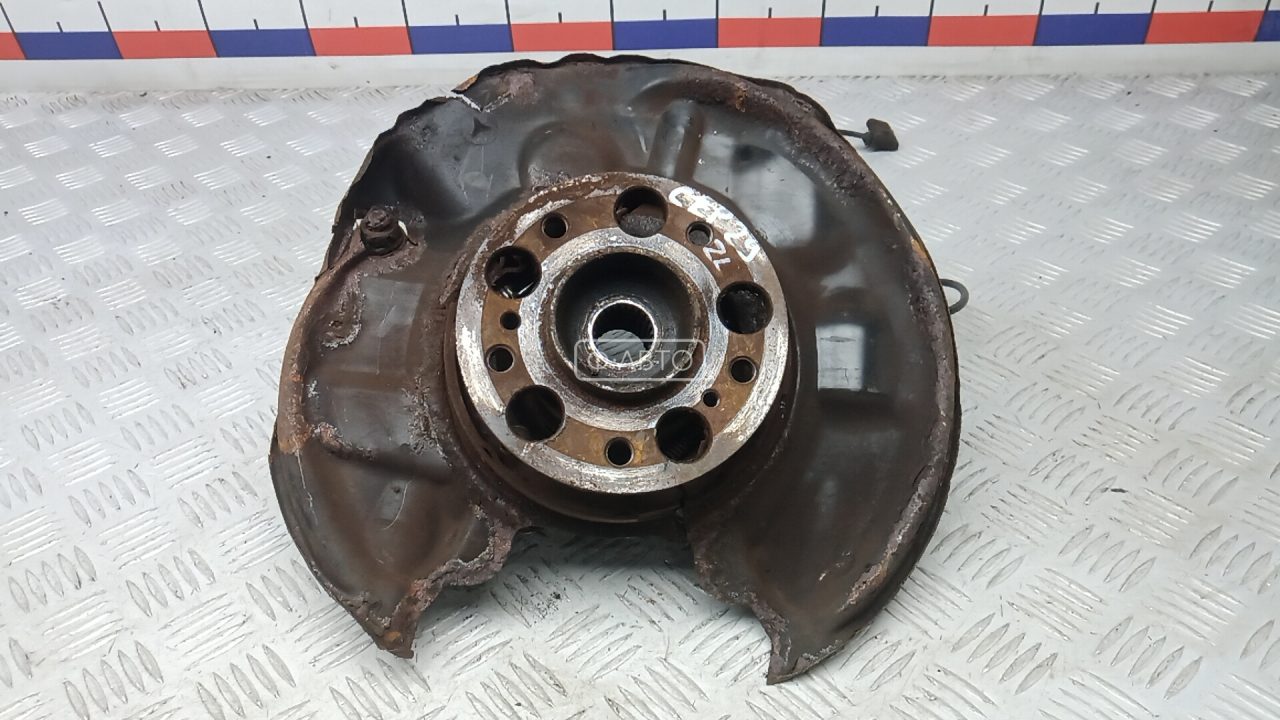 Ступица задняя левая