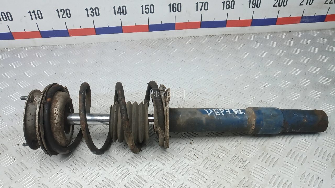 Стойка передняя левая