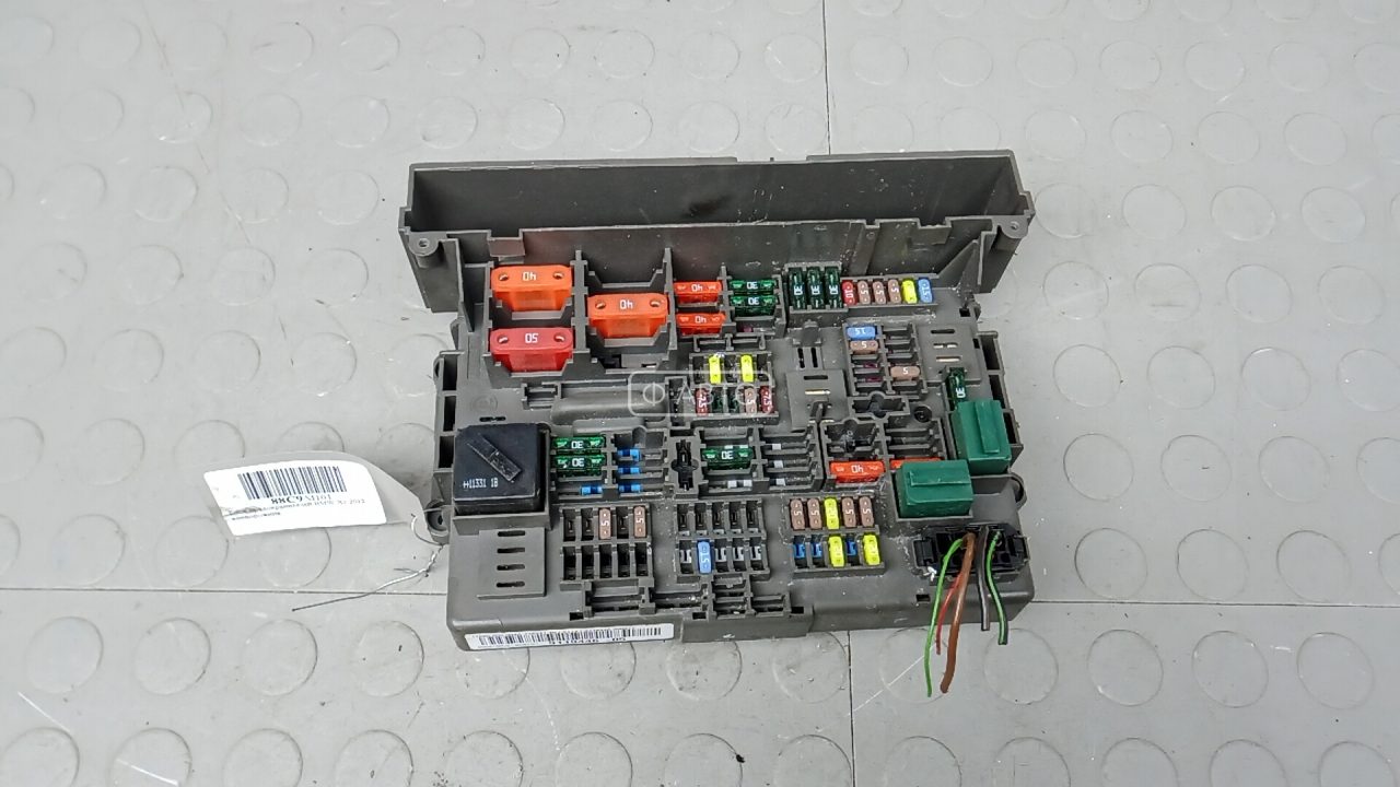 Блок предохранителей