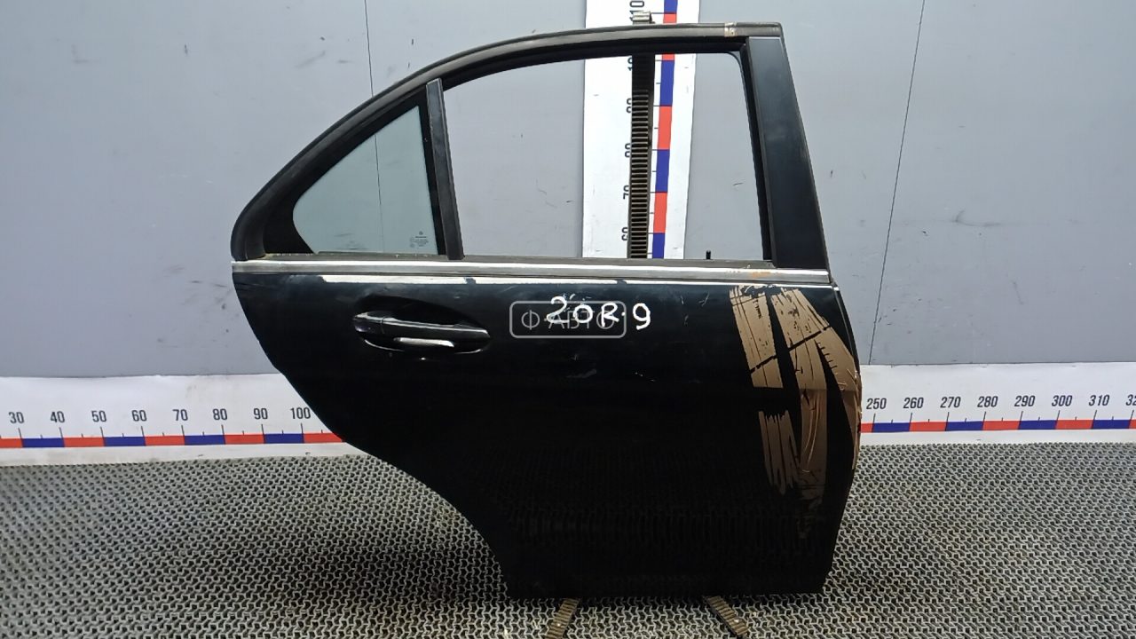 Дверь задняя правая