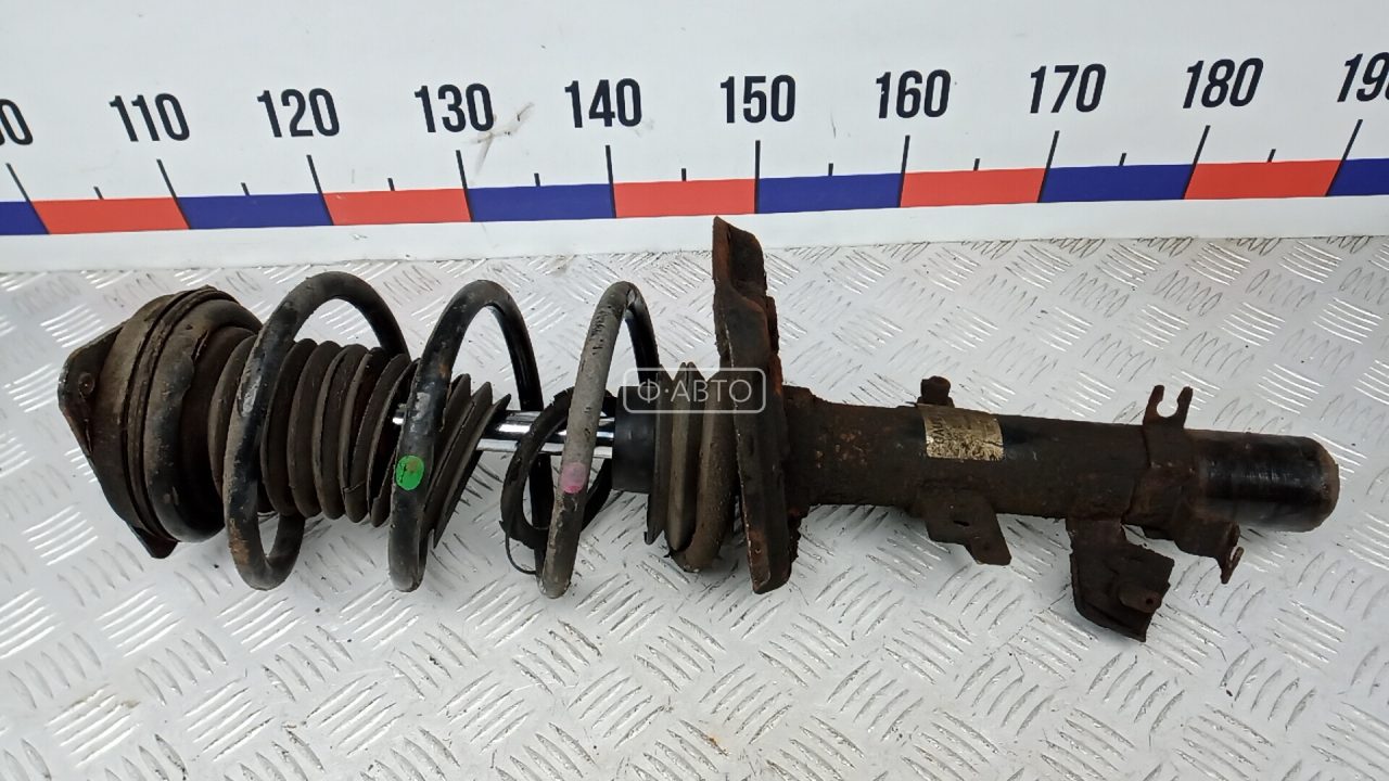 Стойка передняя левая