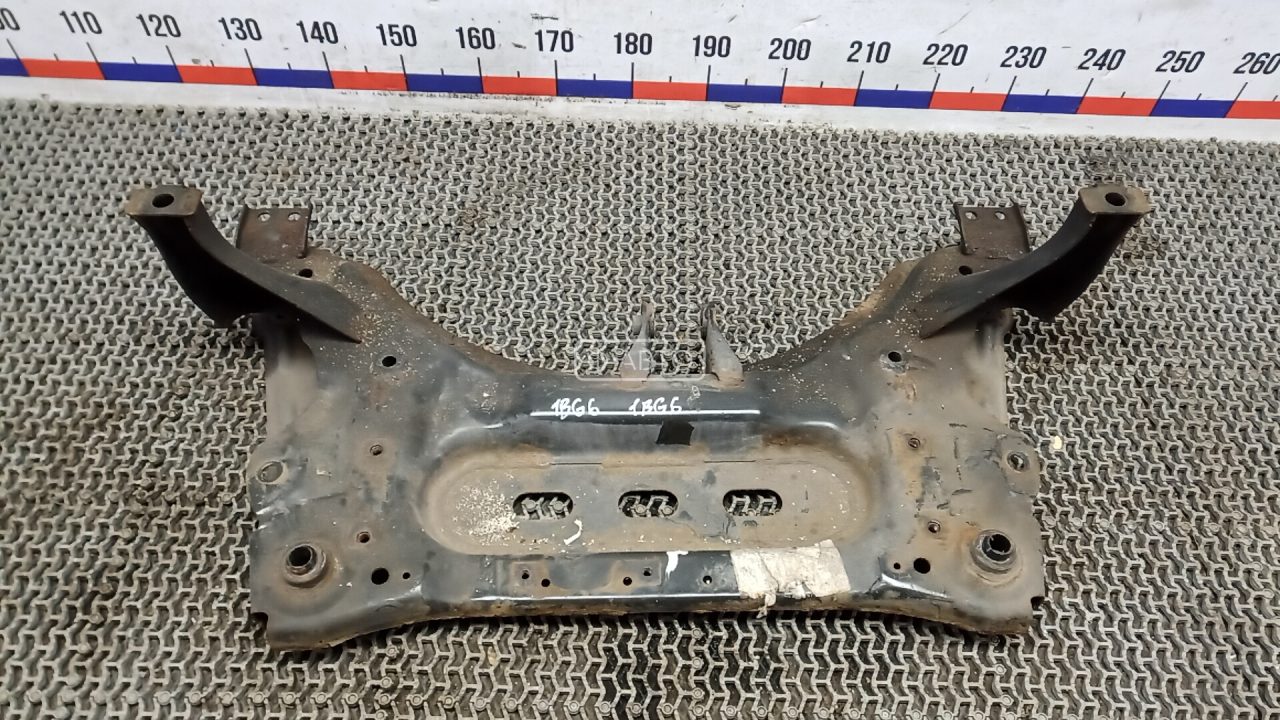 Балка подвески передняя