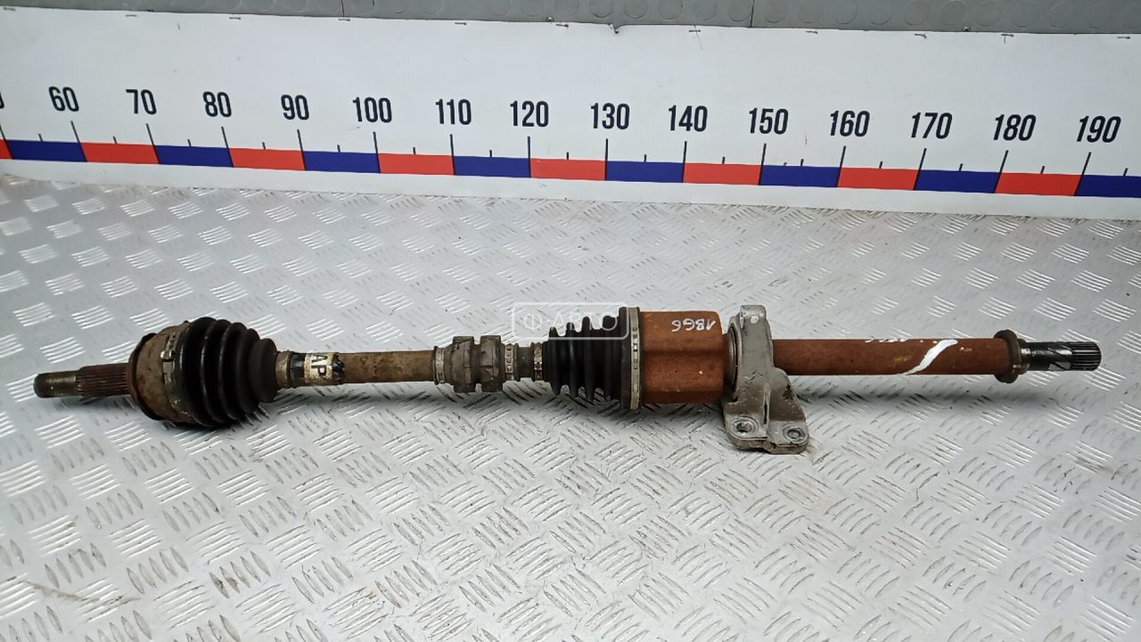 Привод передний правый