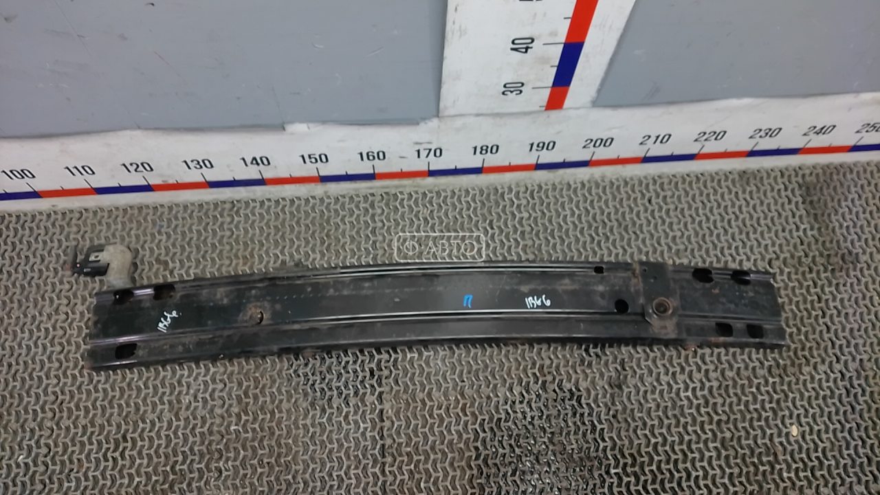 Усилитель бампера передний (кронштейн)