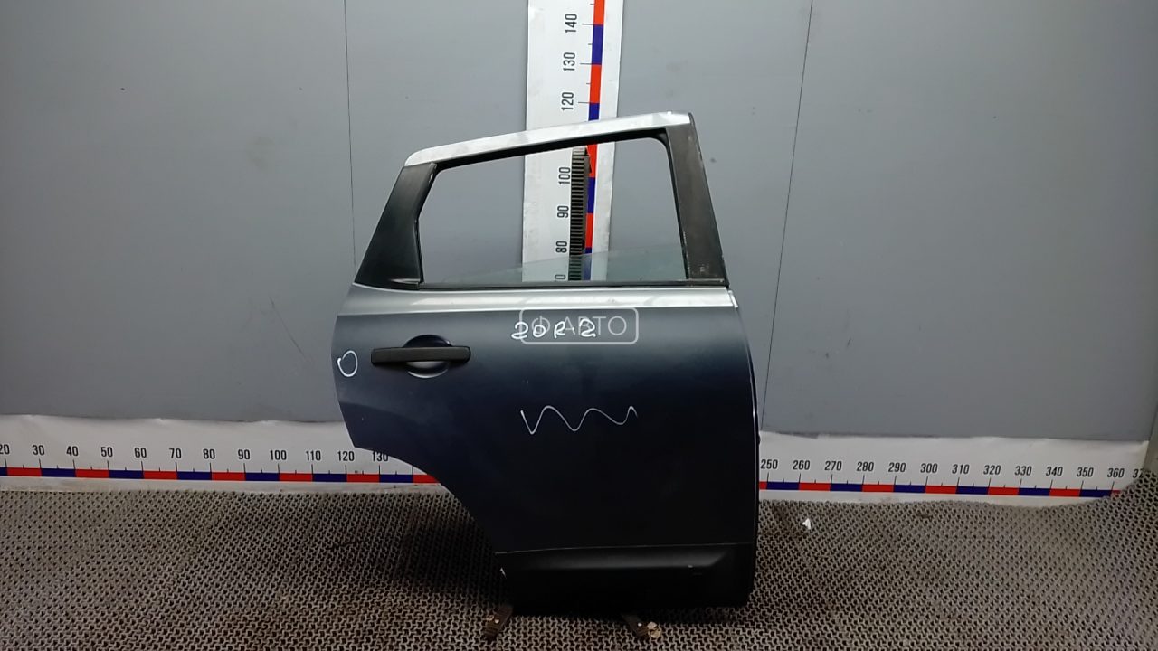 Дверь задняя правая