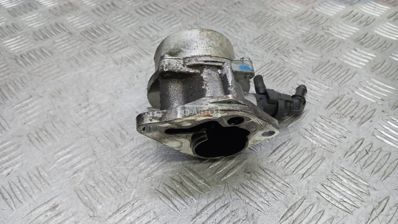 Насос вакуумный